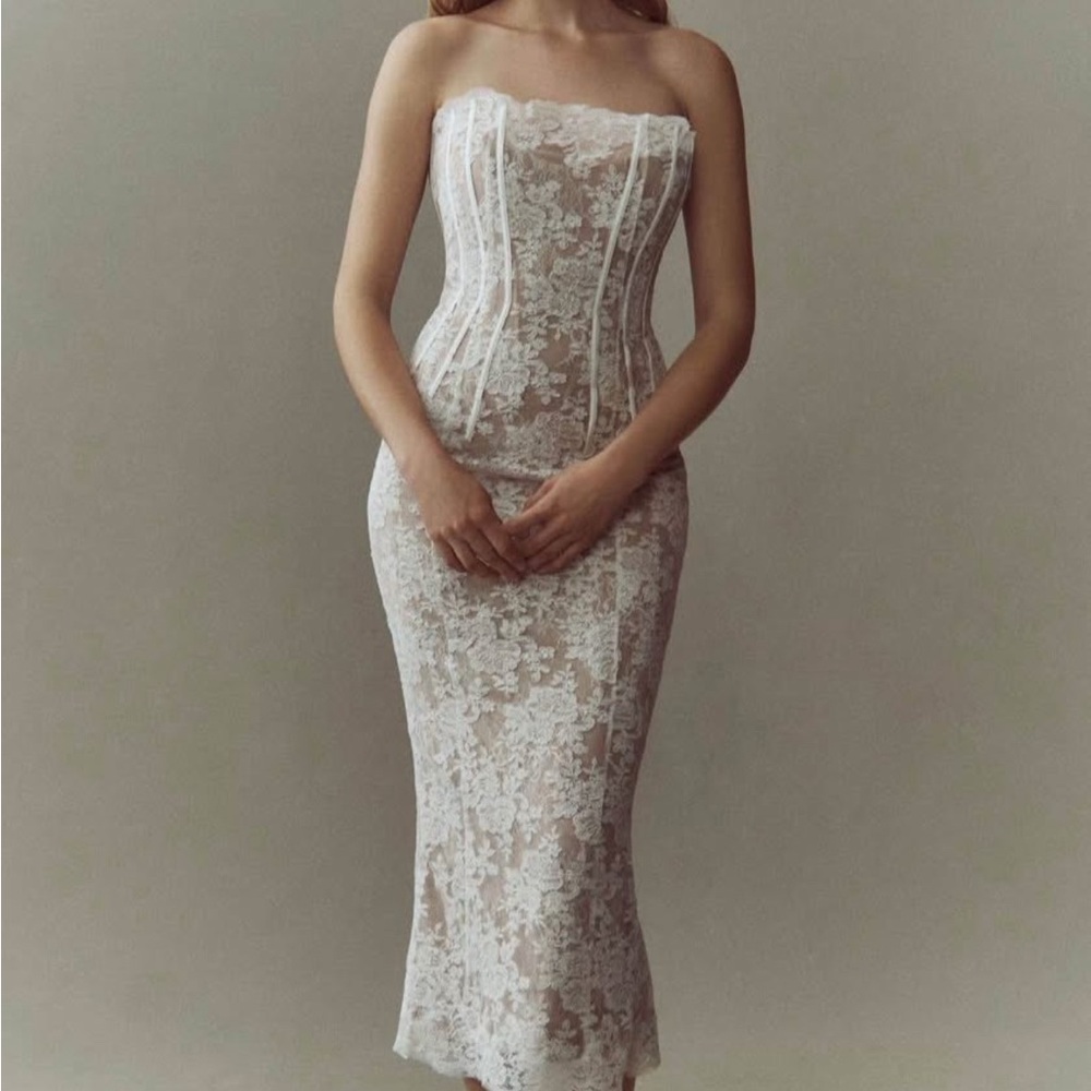 NWT DREAMY V. Chapman Capulet Strapless Corset Chantilly Lace Midi Dress